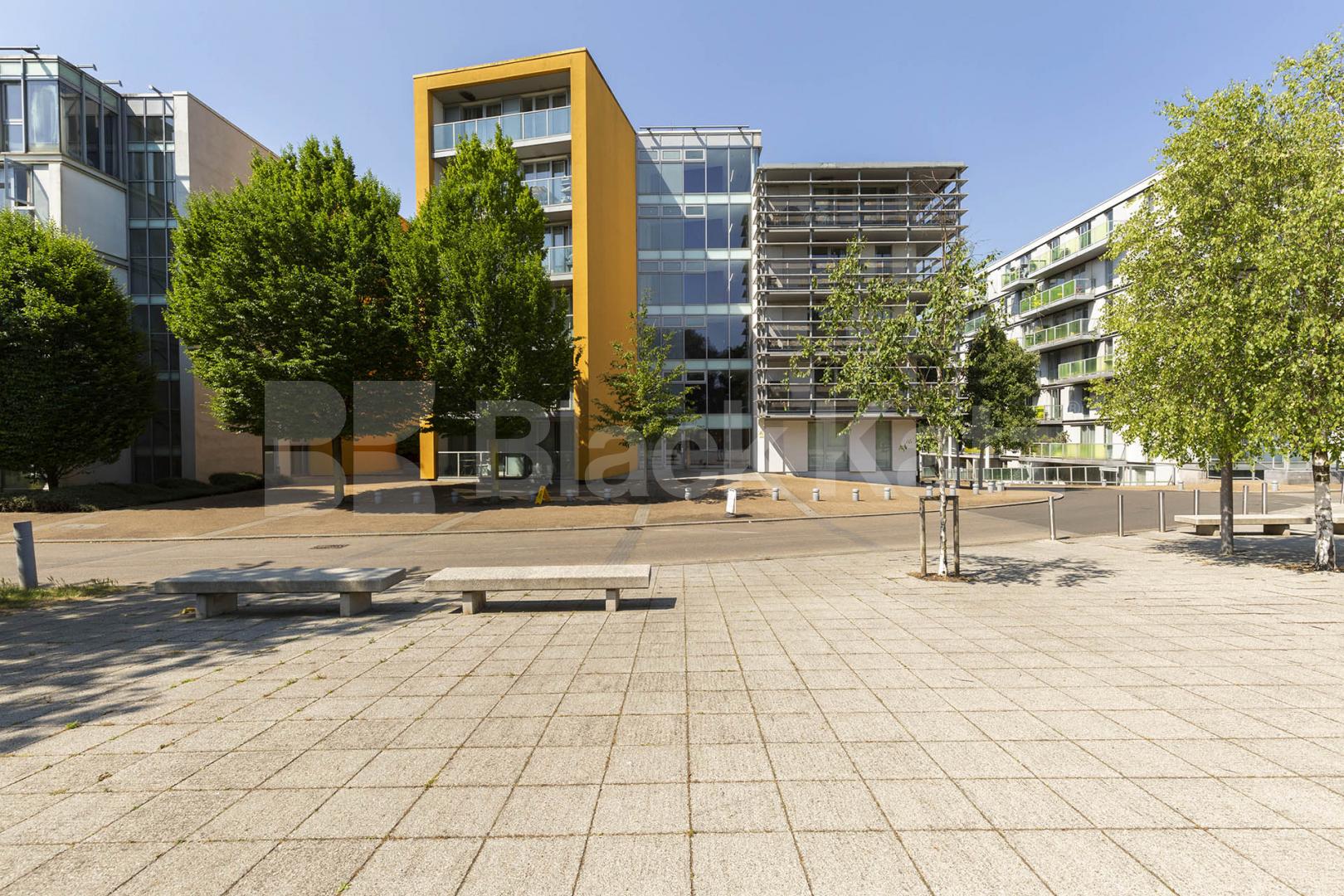 Located within a new development is this large studio with a balcony  Blake Building, New River Village, Crouch End / Hornsey